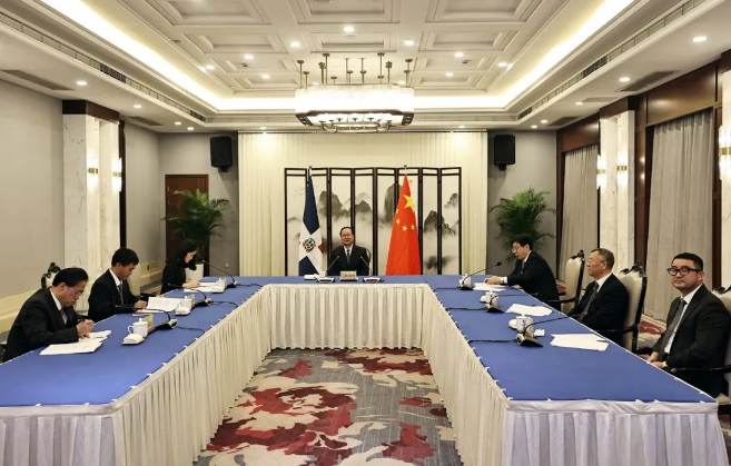 好博環(huán)境“助力”多米尼加清運(yùn)垃圾，毛偉明省長出席線上交接儀式